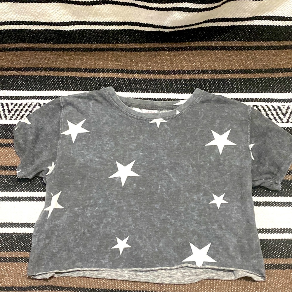 STAR CROPPED TEE🤩